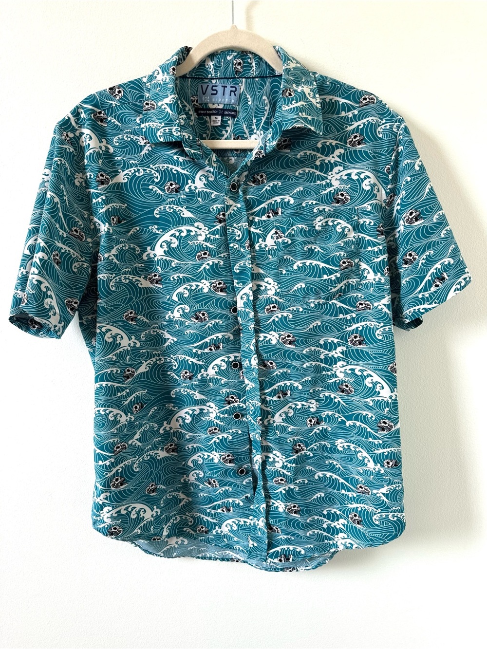 VSTR Death at Sea Skull Waves button down Size Medium